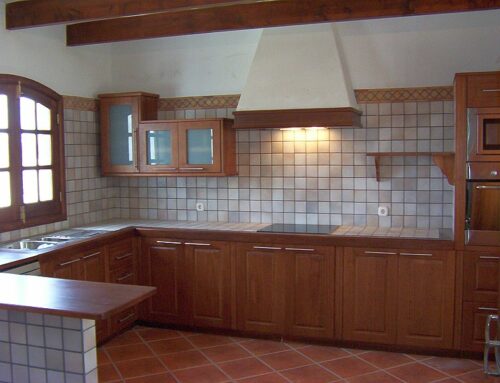 TRADITIONAL KITCHEN